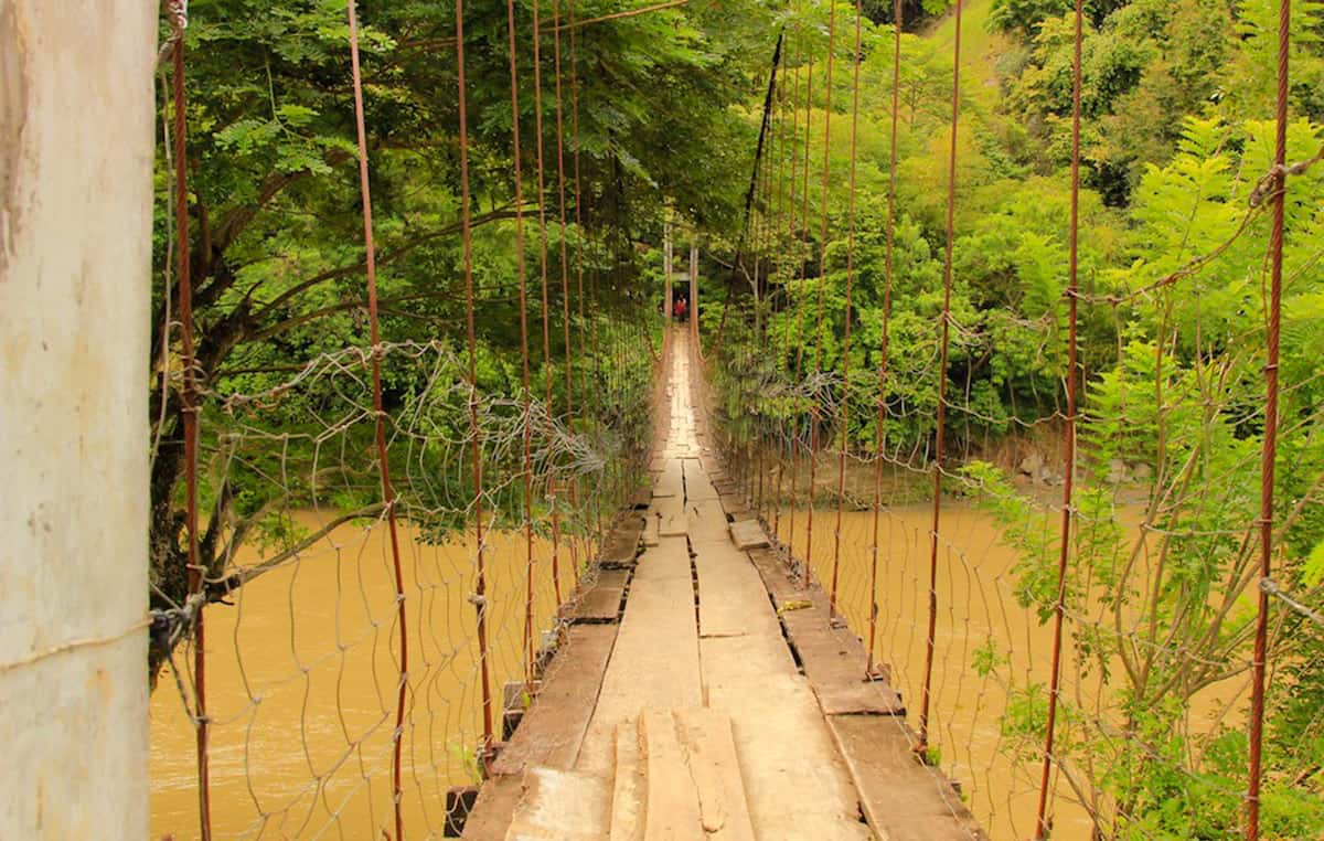 A bridge over Davao River. Photo by Boom Boncan.