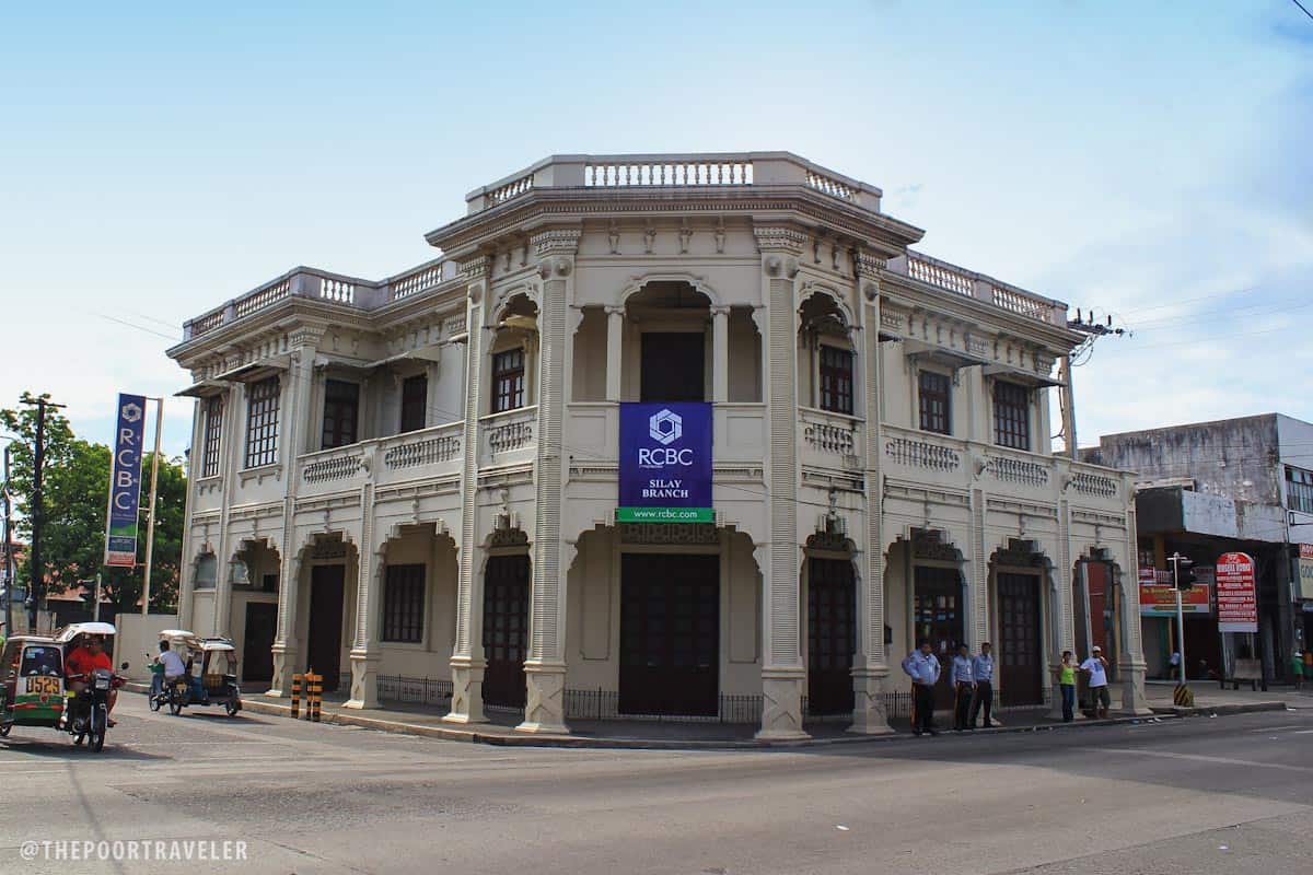 An ancestral house in Silay houses a bank