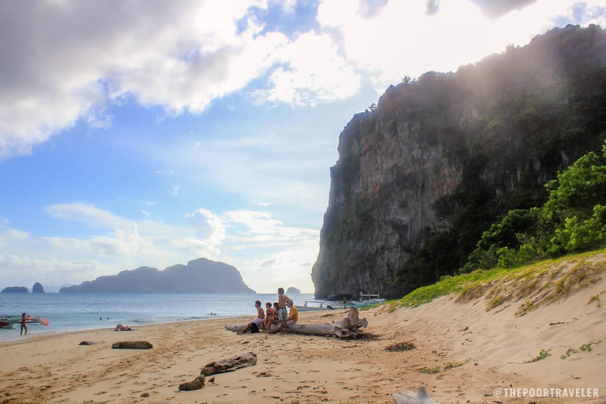 Wide beach area on the tail side of the island.