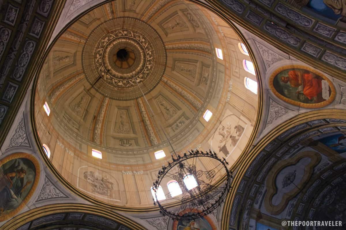 The perfectly arranged pews and the gorgeous dome of the Lipa Cathedral