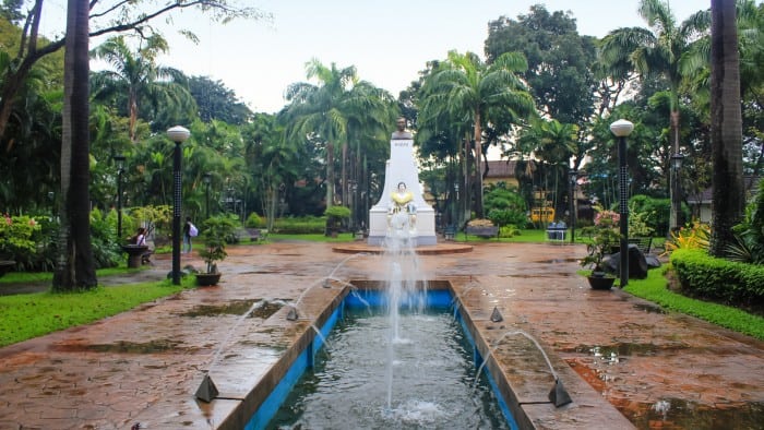 Plaza Mabini, Batangas City: Dusk and Dawn