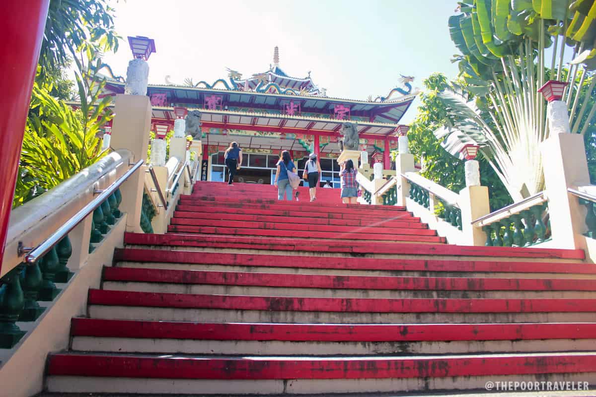 cebu taoist temple stairs