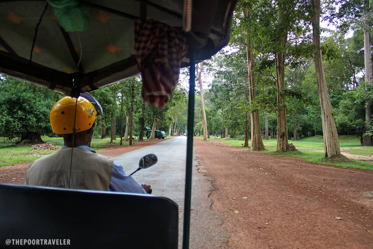 angkor thom tuktuk