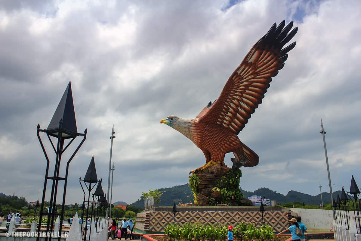 langkawi eagle statue malaysia
