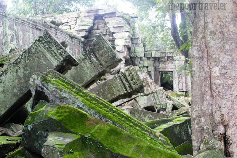 ta prohm temple pillars angkor
