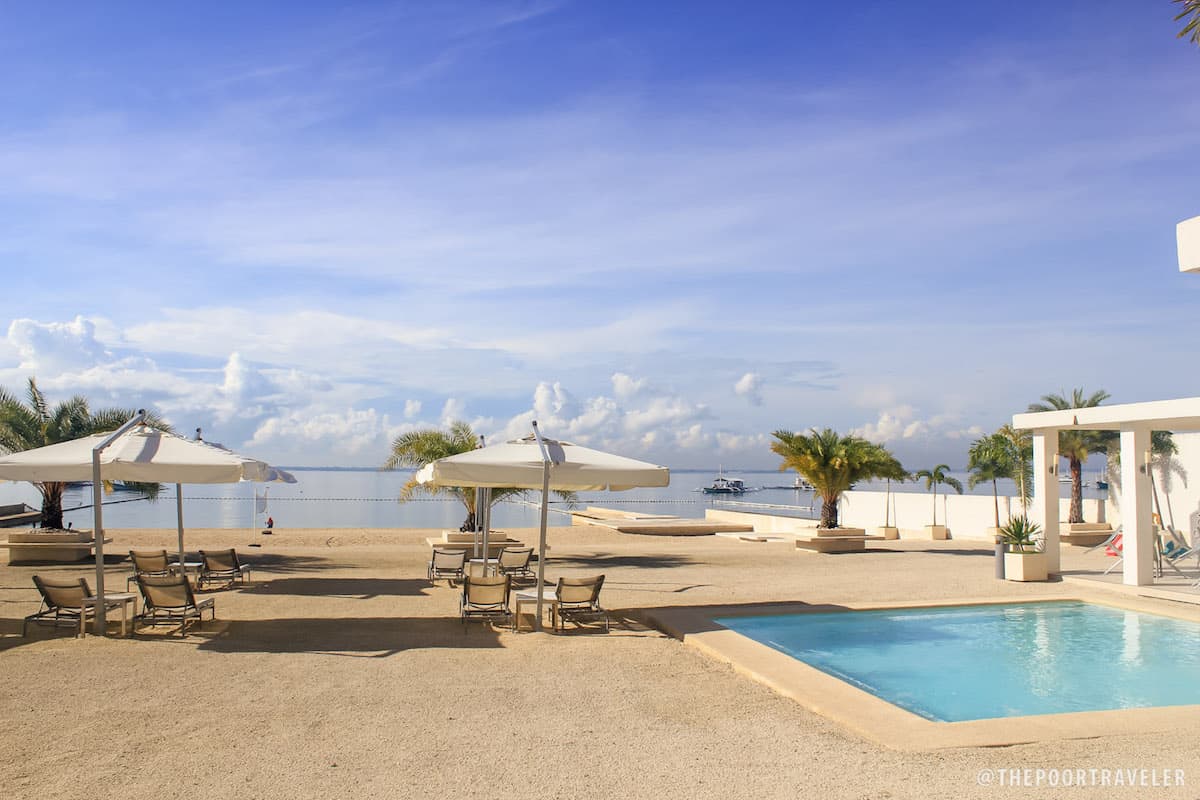 Pool overlooking the beach