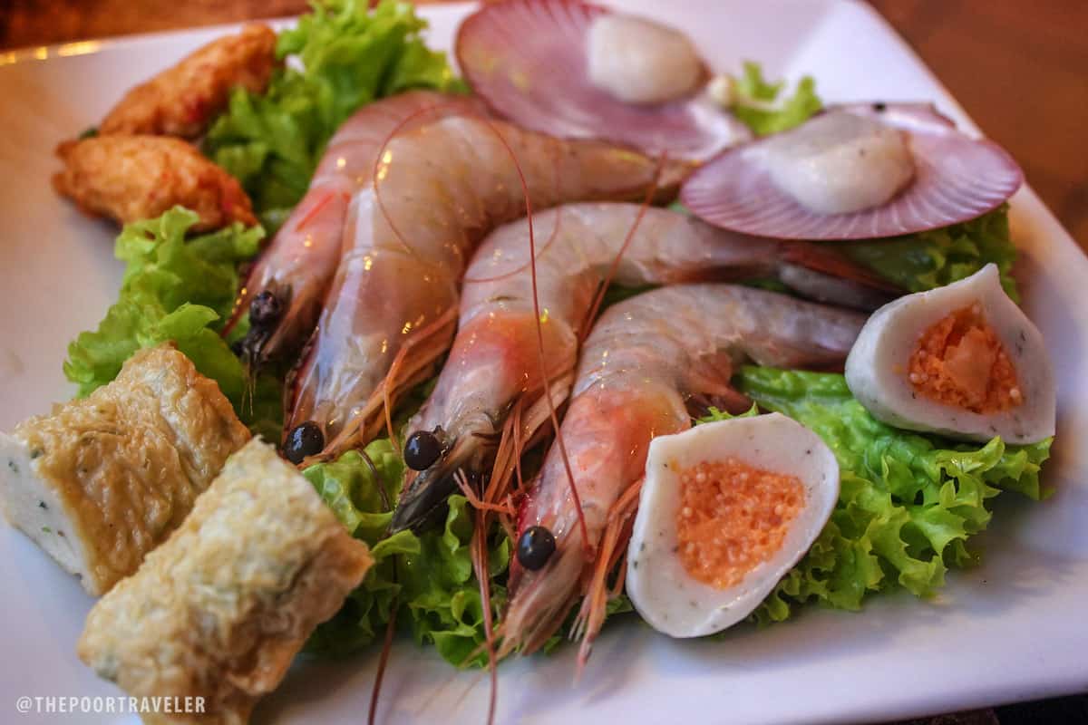 Seafood and veggie ingredients