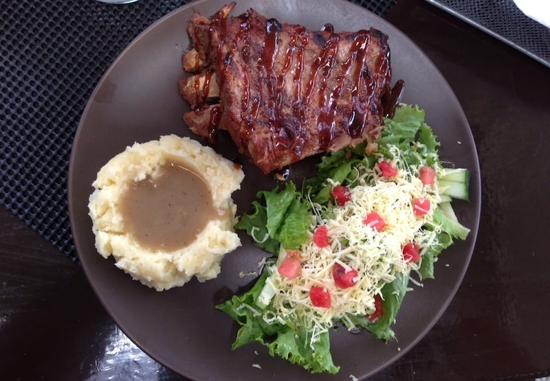Canto's lomo ribs half slab with mashed potato and salad (P190)