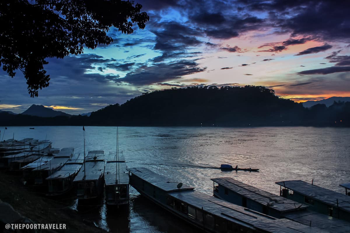 The sunset blowing away the blues at the Mekong River