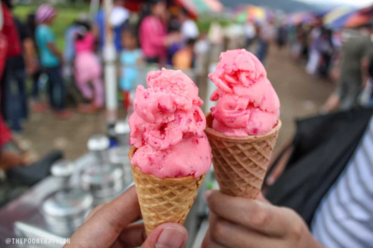Strawberry ice cream! Better than those we usually have here in the city!