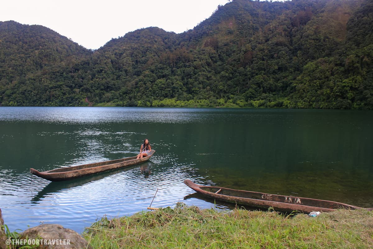 Gay of Pinay Travel Junkie taking her turn to canoe, because she can. canoe.