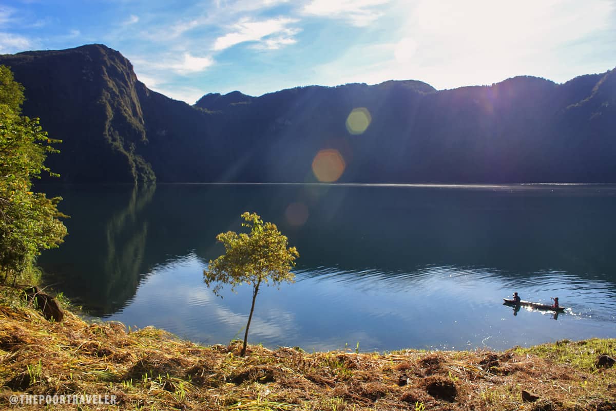 Cold, bright morning at Lake Holon