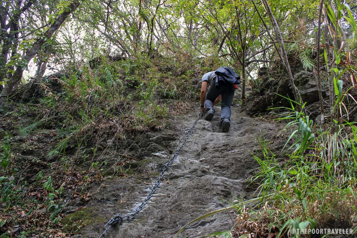 The Entrenched Meander of Tianxiang and some climbing down