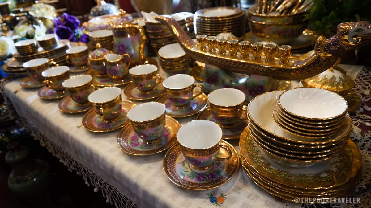 Benjarong Porcelain Village Complete Dining Set