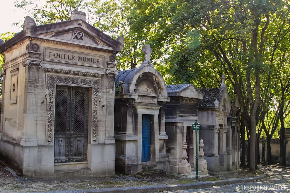 There are more than 70,000 tombs and burial plots in Pere Lachaise