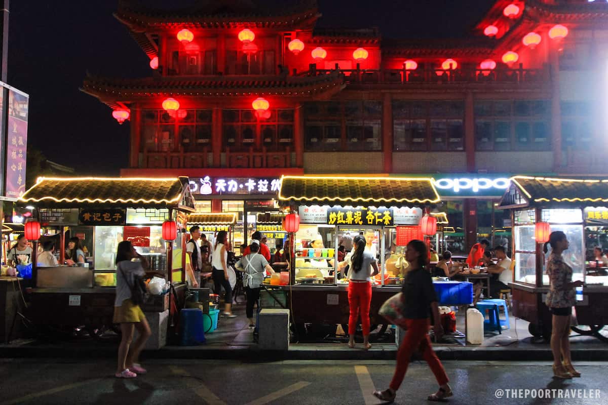 Snack kiosks just adjacent the Drum Tower.