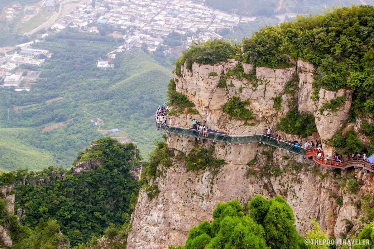 The glass walkway of Yuntaishan