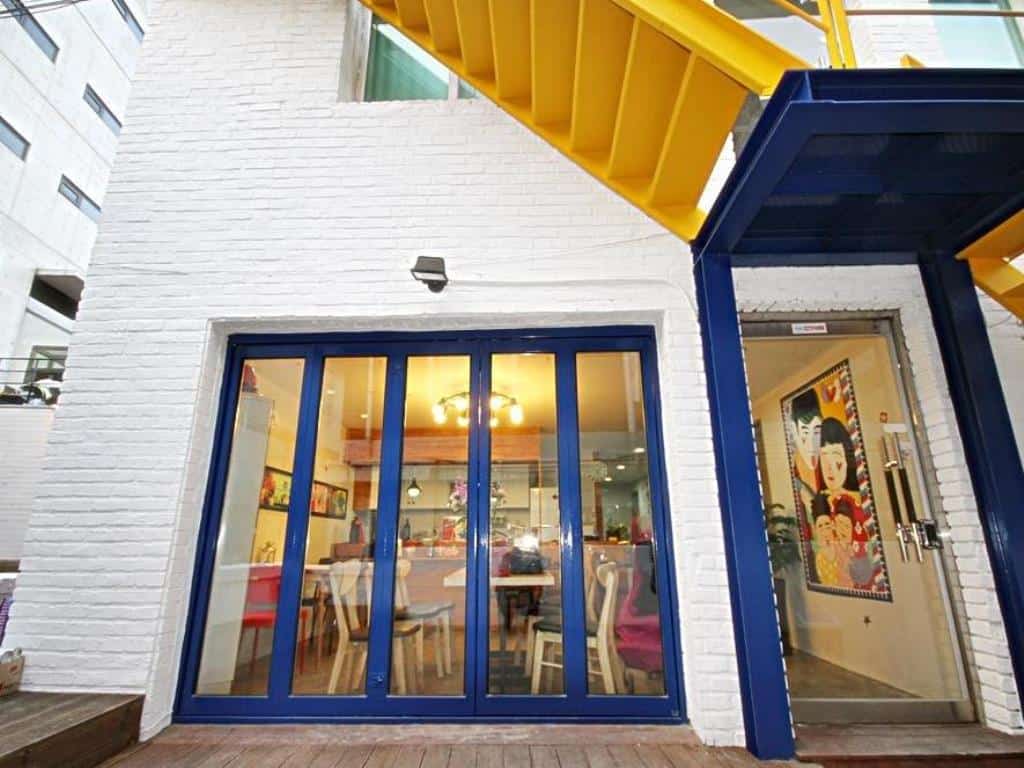 ZZZIP GUESTHOUSE in Hongdae