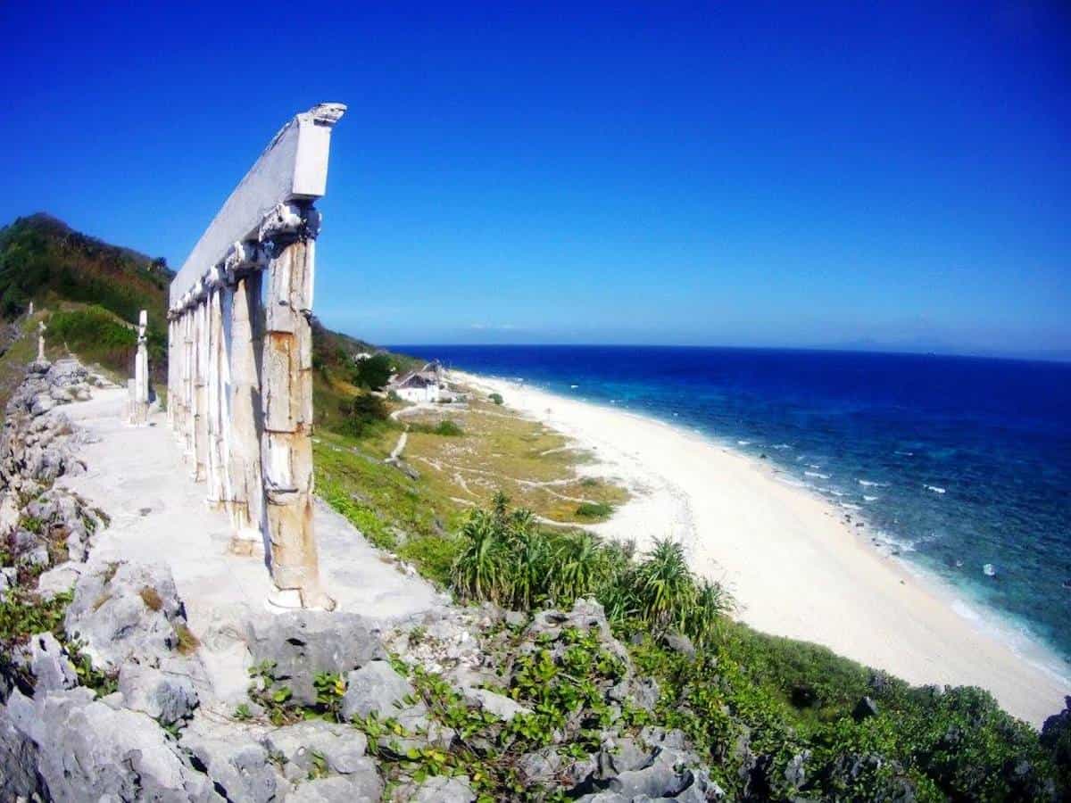 tourist spot in batangas beach