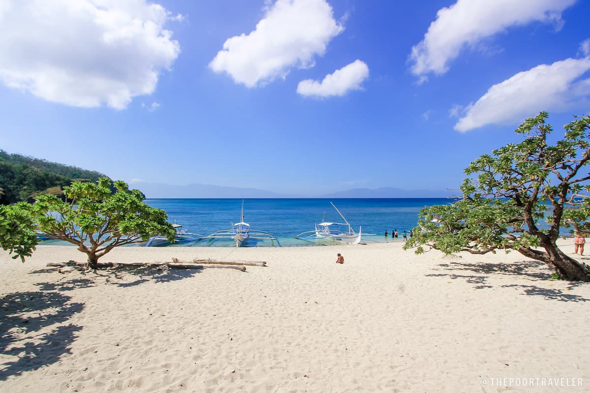 tourist spot in batangas beach