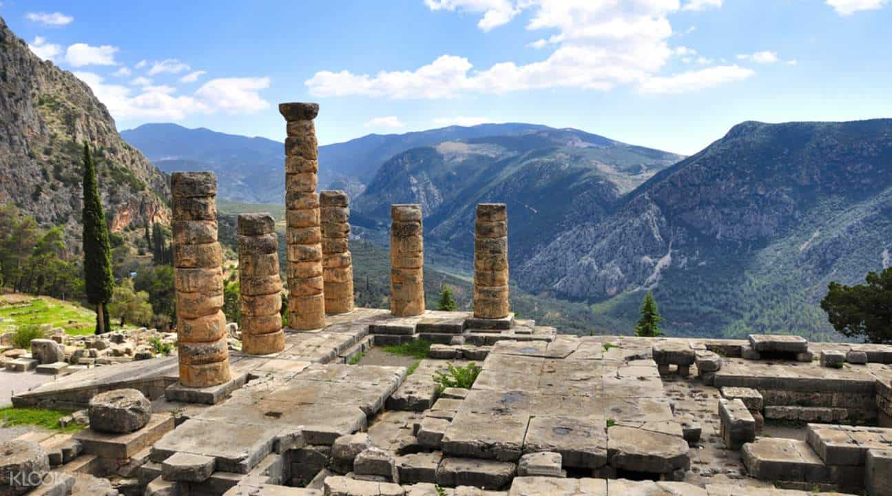 Delphi Day Tour