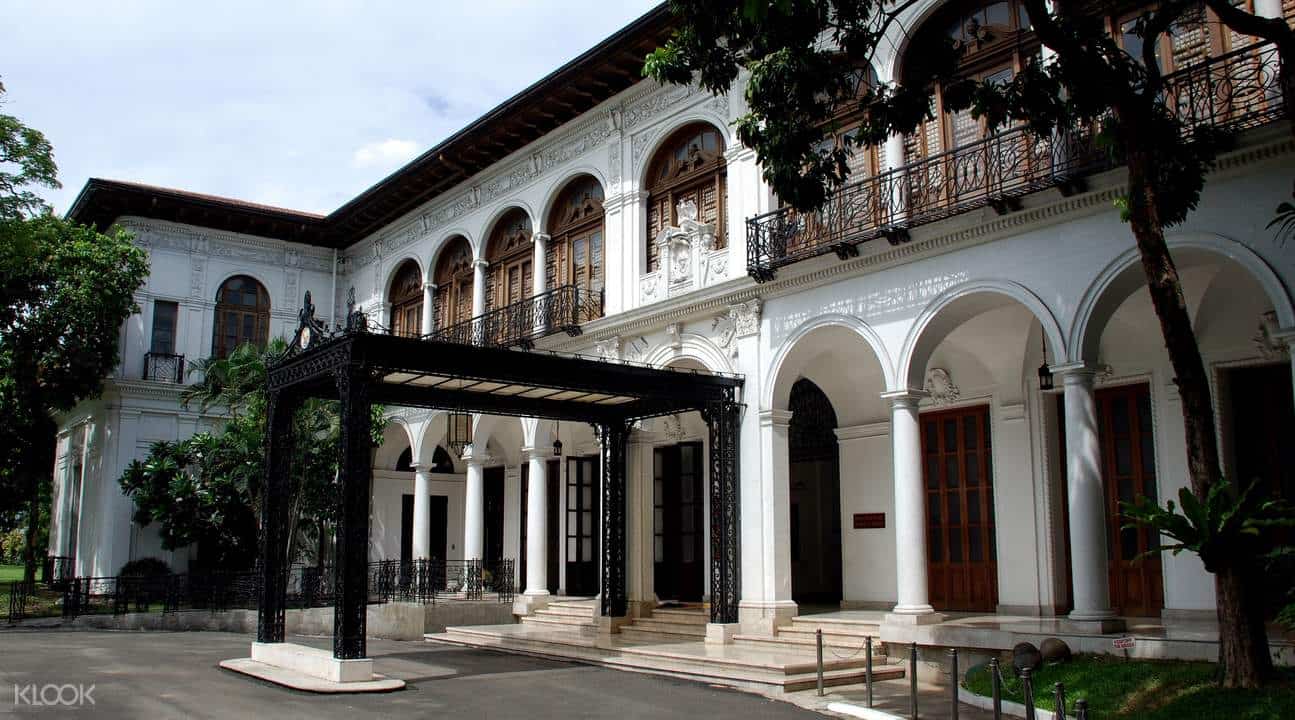 museum tour in manila