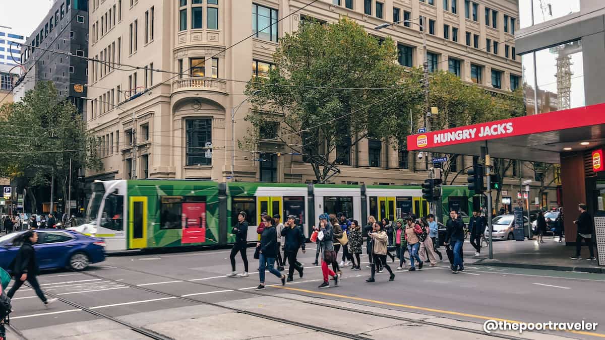 tourist tram around melbourne