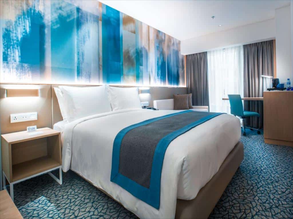 Hotels Near NAIA 2022 UBE EXPRESS SCHEDULE for NAIA to Cubao, Santa Rosa & Robinsons Manila