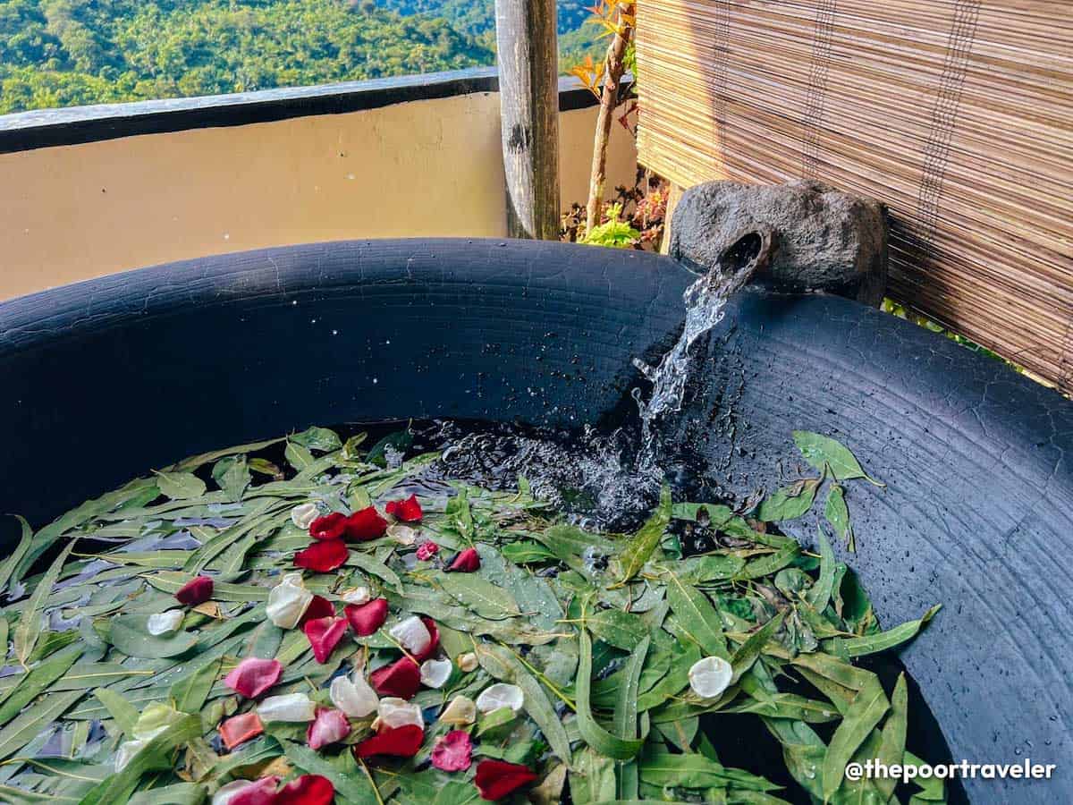 Kawa Bath with herbs and petals