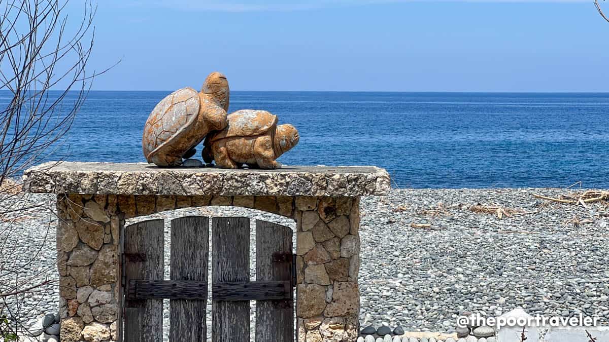 Statues around Bahay na Bato in Luna