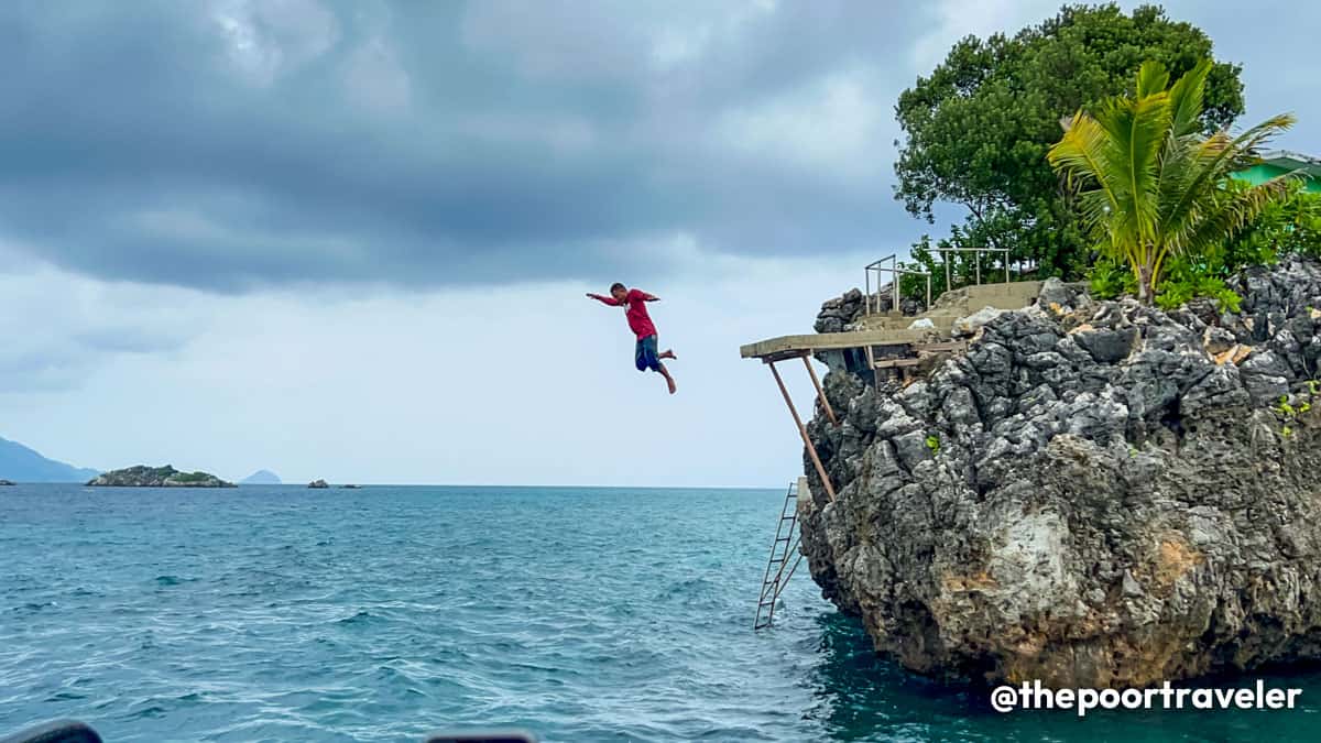 Cascarro Islet Cliff Jumping