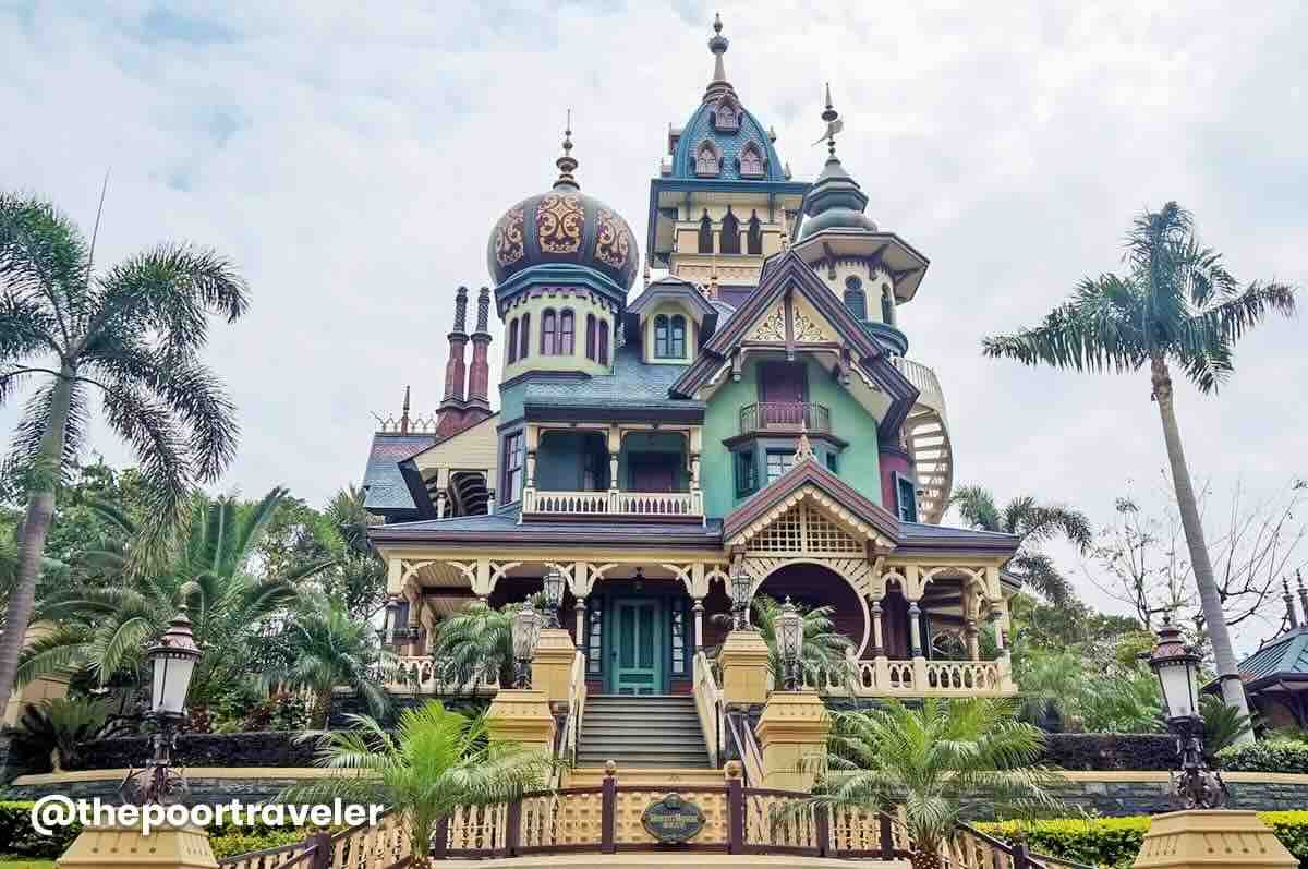 Mystic Manor HK Disneyland 