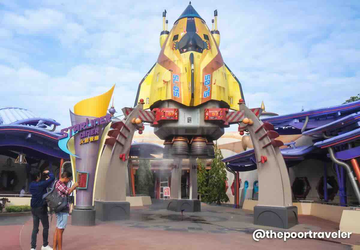 Starliner Diner HK Disneyland