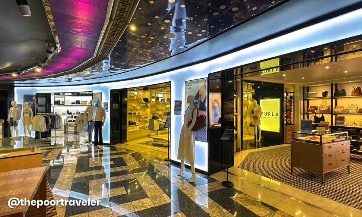 Galleria Shops Costa Serena