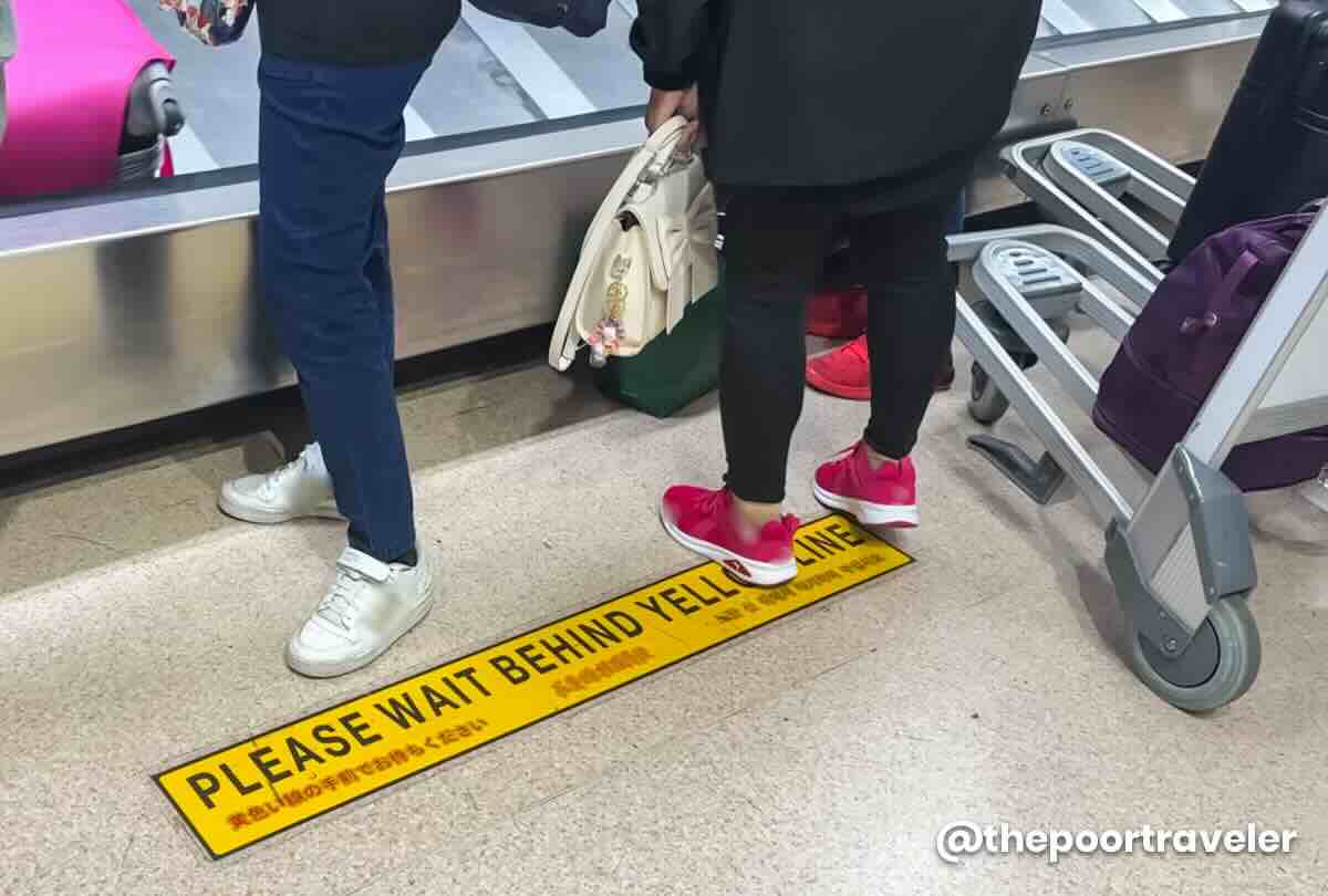 Airport Baggage Carousel Area
