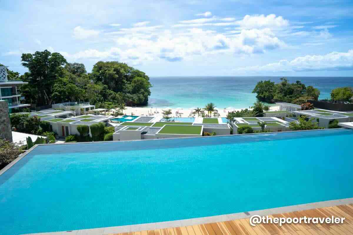 Crimson Resort Boracay Infinity Pool