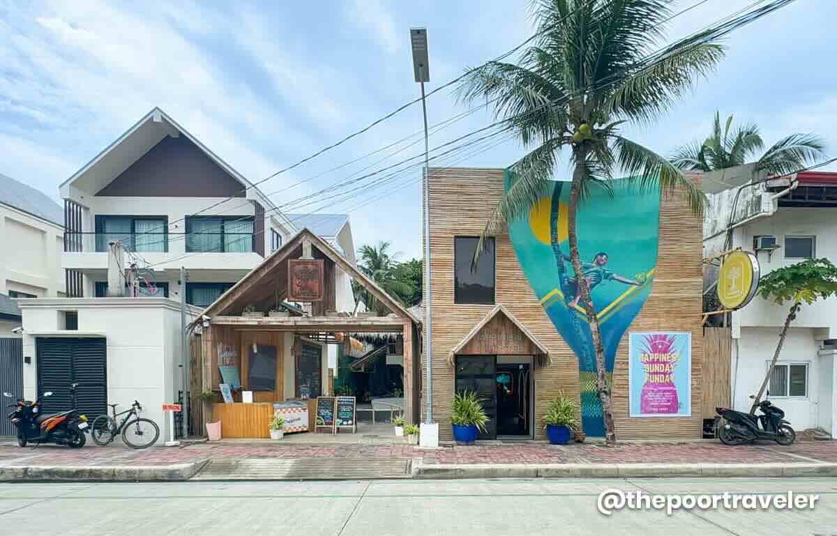 Happiness Hostel Boracay Facade